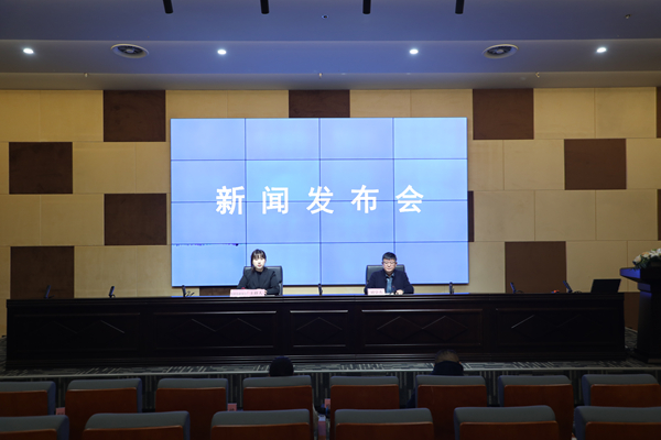 《“5512”產業(yè)工程2025年行動方案》政策解讀新聞發(fā)布會